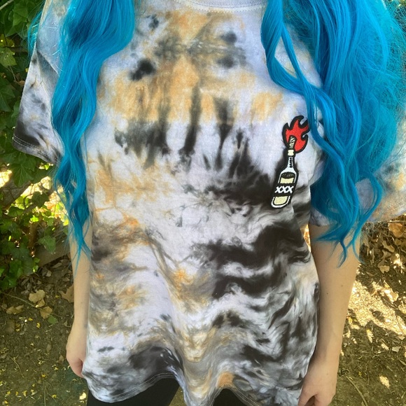 𝚆𝚑𝚊𝚝𝚜 𝚢𝚘𝚞𝚛 𝚙𝚘𝚒𝚜𝚘𝚗?🧡🖤 - Picture 9 of 9